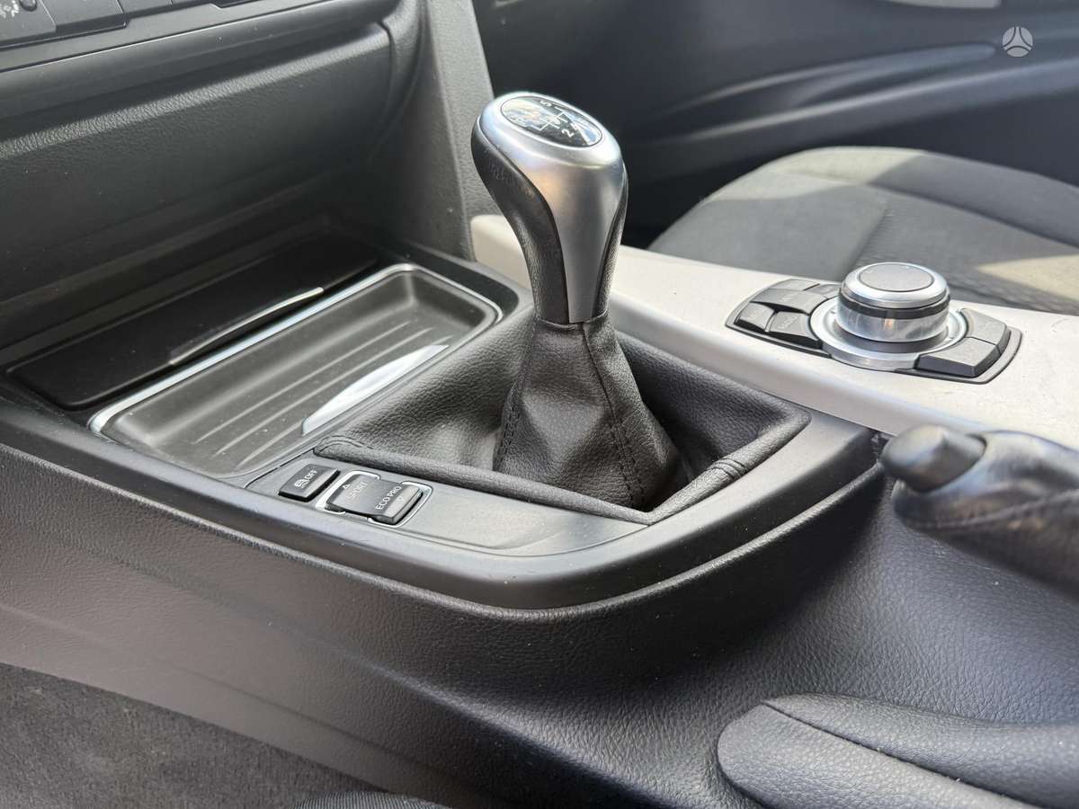 BMW 320, 2.0 l., Седан