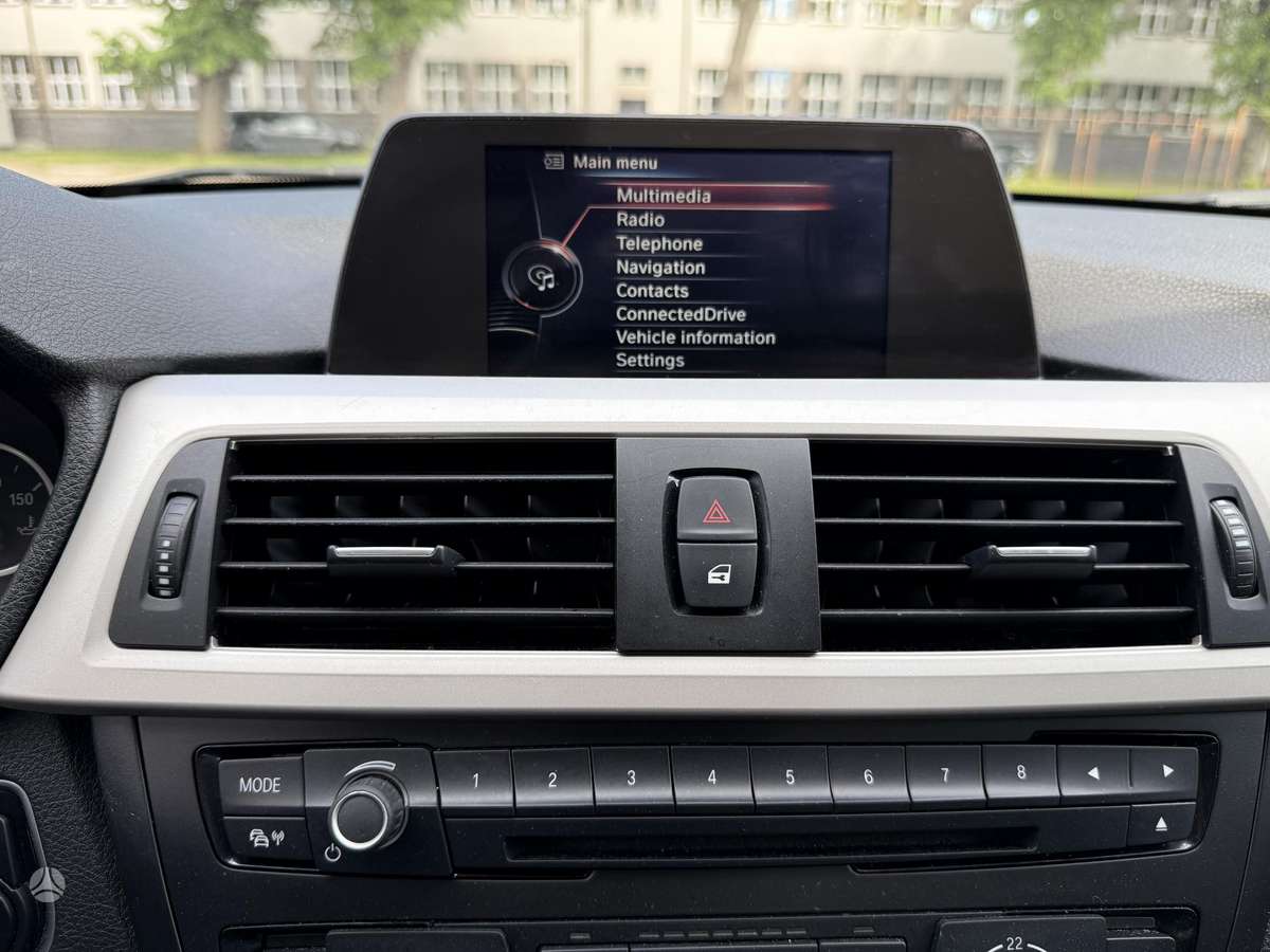BMW 320, 2.0 l., Седан