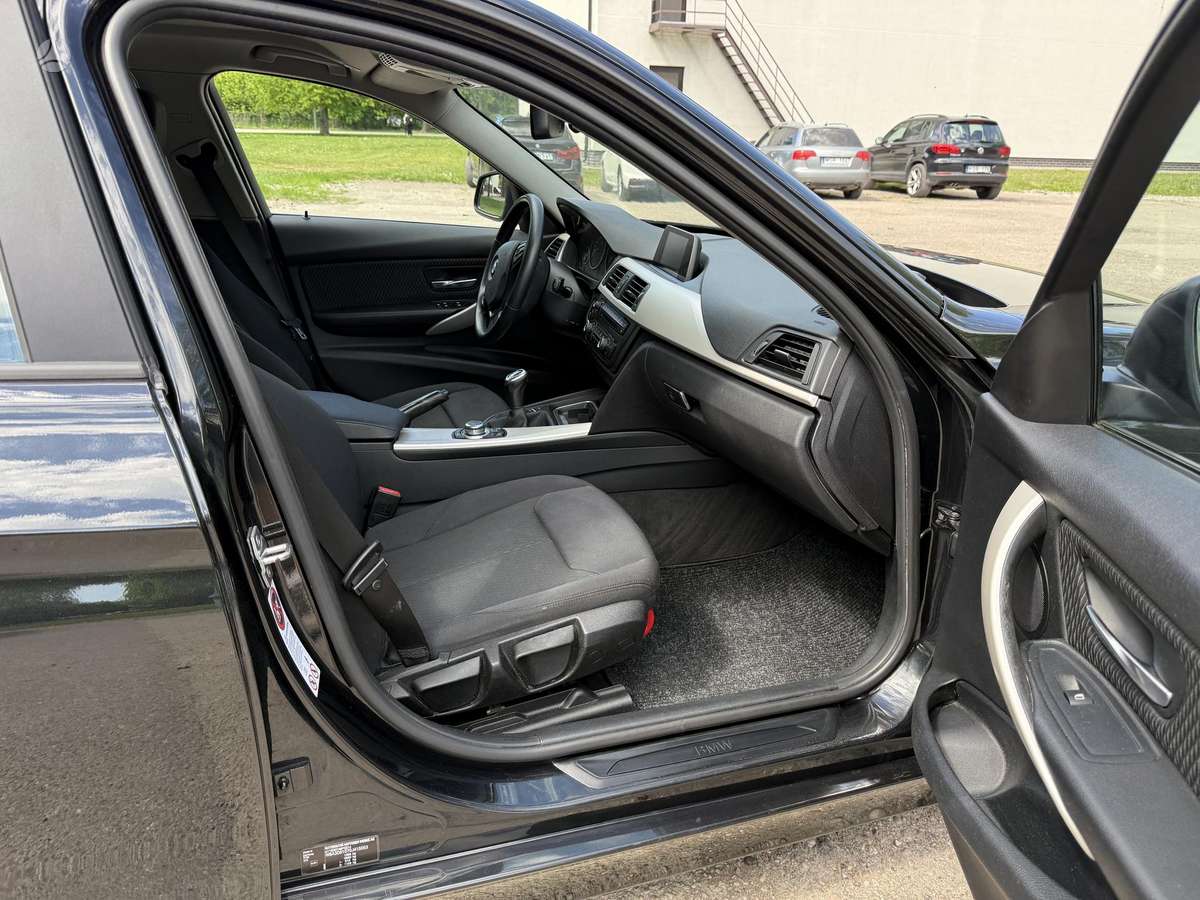 BMW 320, 2.0 l., Седан