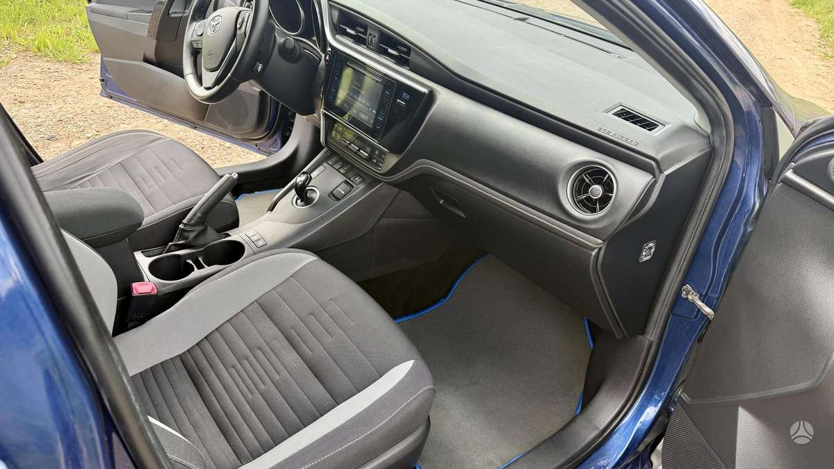 Toyota Auris - 10