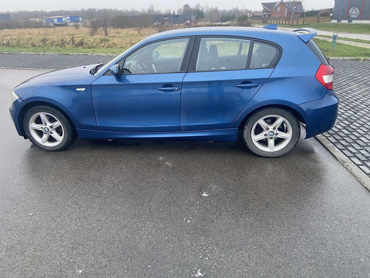 BMW 118, 2.0 l., hatchback