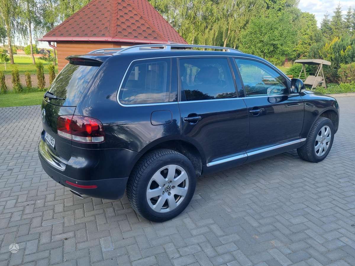 Volkswagen Touareg - 2