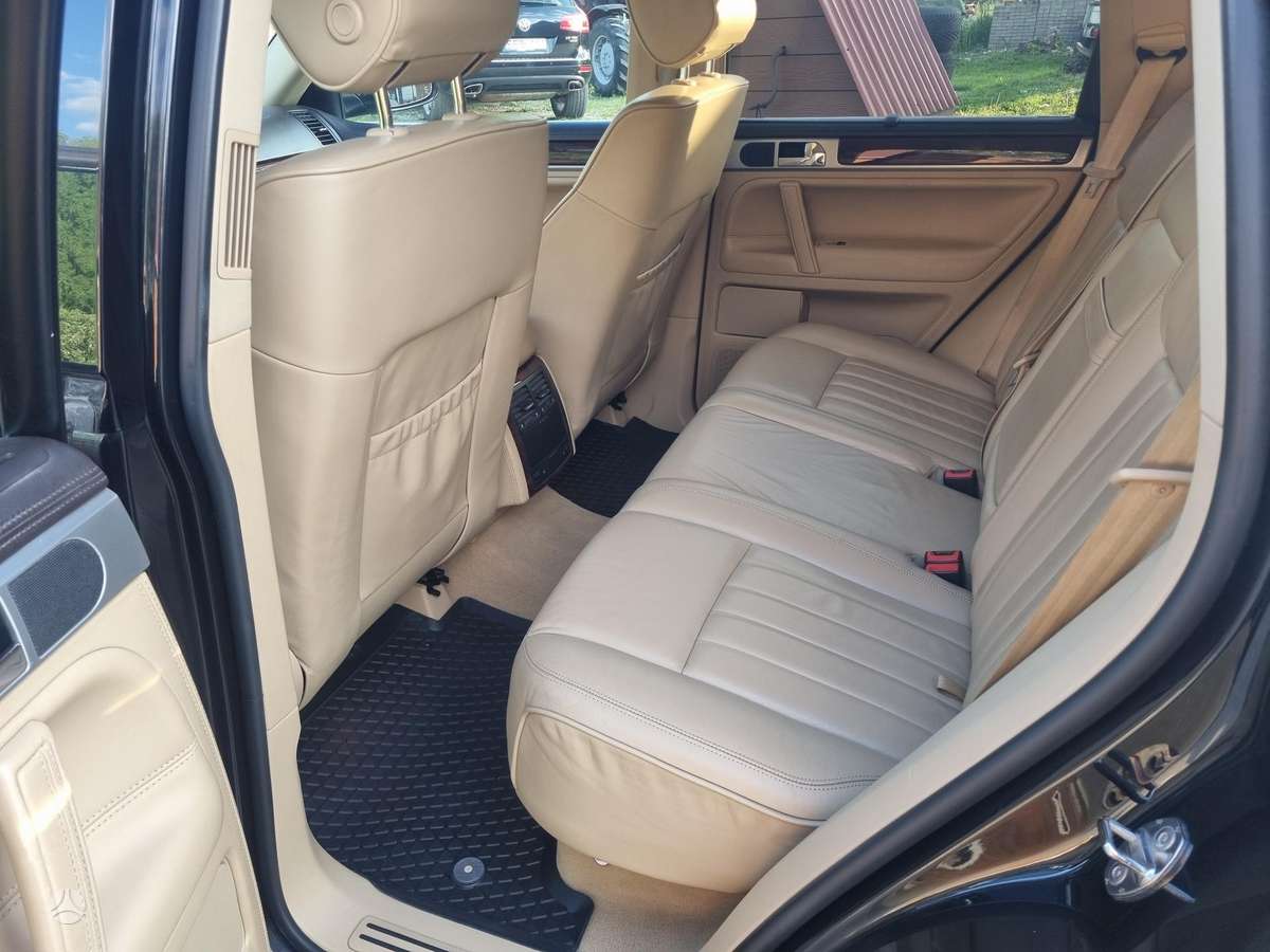Volkswagen Touareg - 7