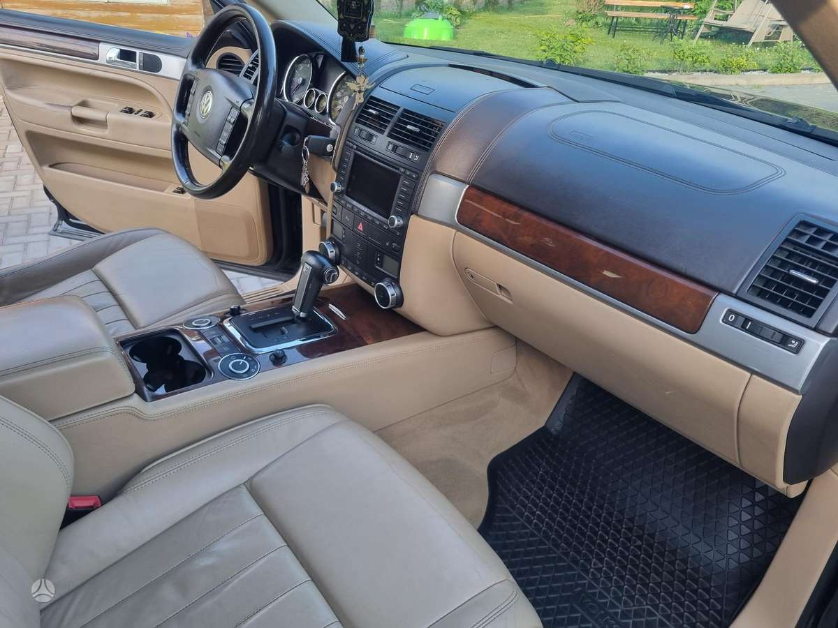 Volkswagen Touareg - 10