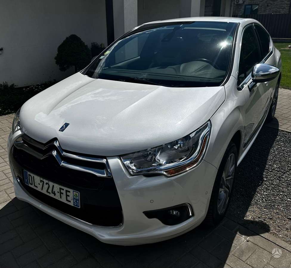 Citroen DS4, 1.6 l., hatchback