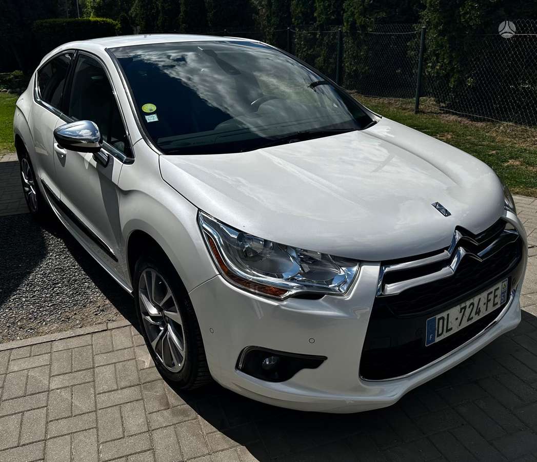 Citroen DS4, 1.6 l., hatchback