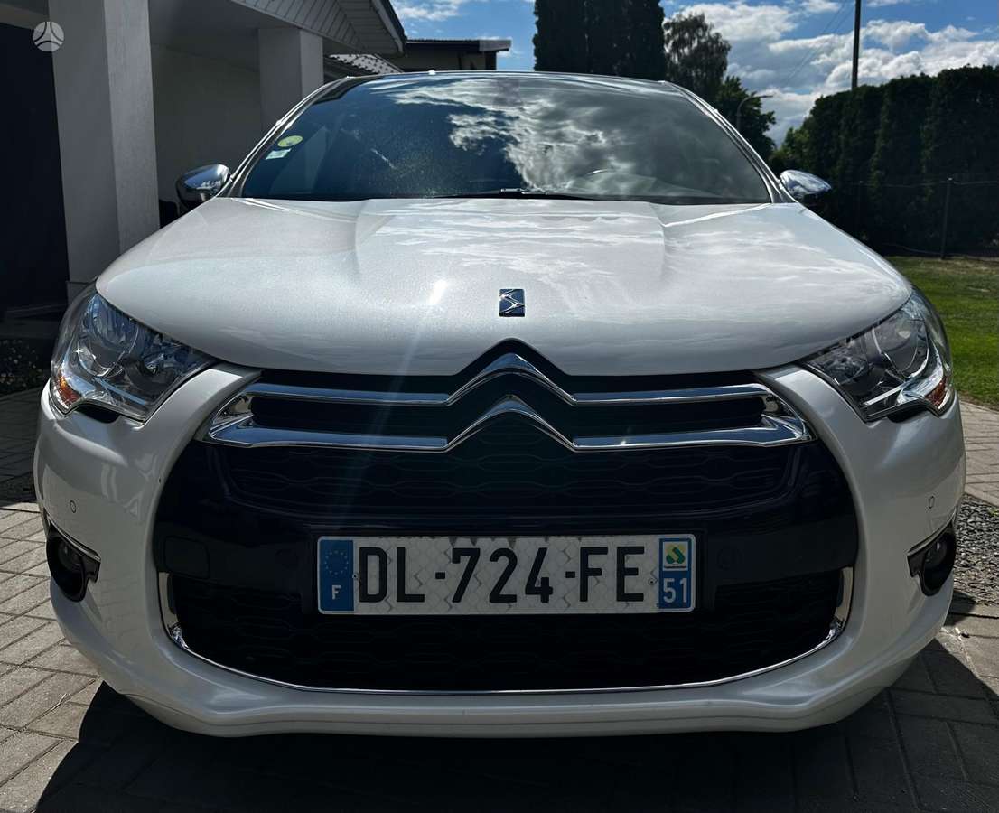 Citroen DS4, 1.6 l., hatchback