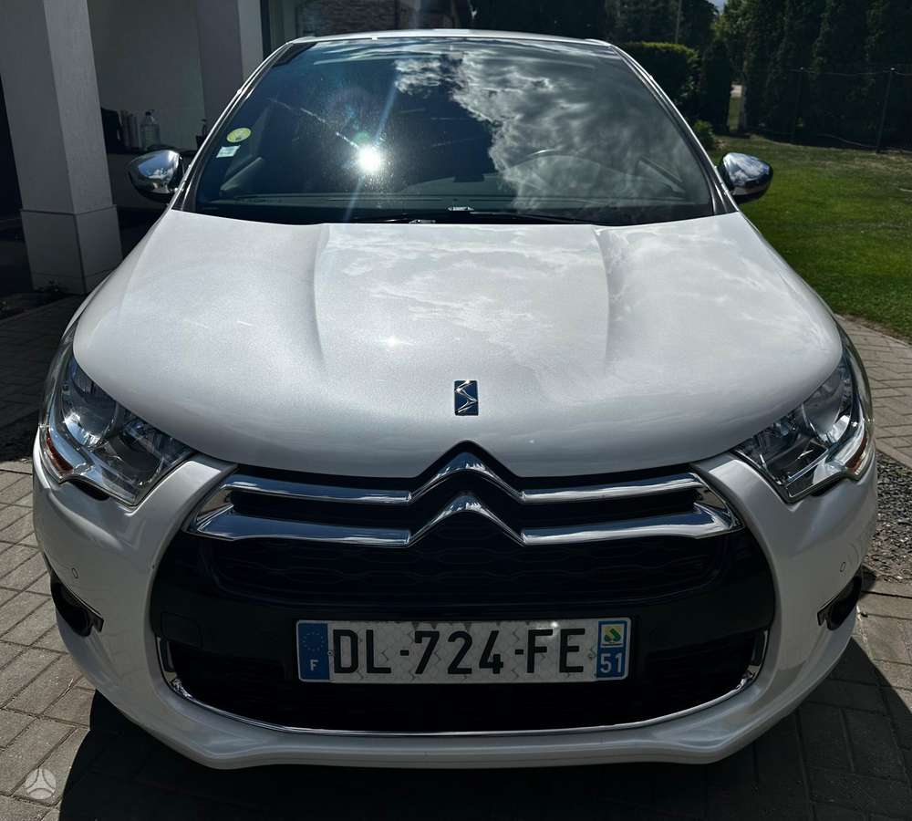 Citroen DS4, 1.6 l., hatchback
