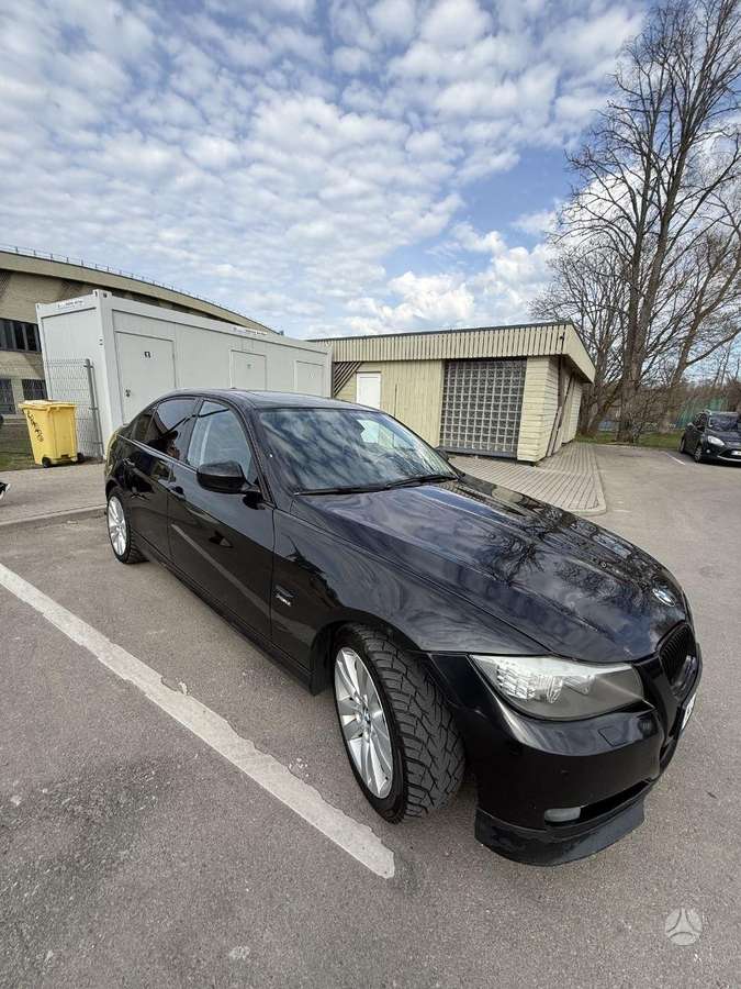 BMW 335, 3.0 l., Седан