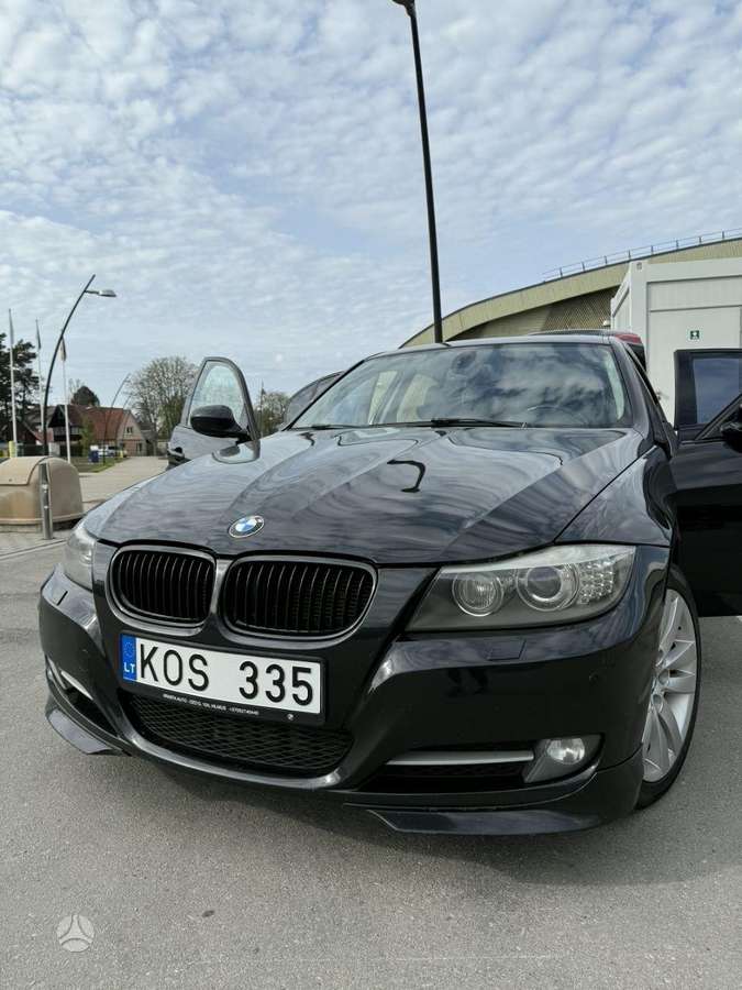 BMW 335, 3.0 l., Седан