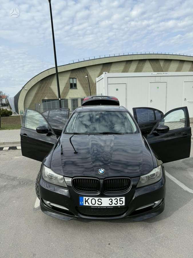 BMW 335, 3.0 l., Седан