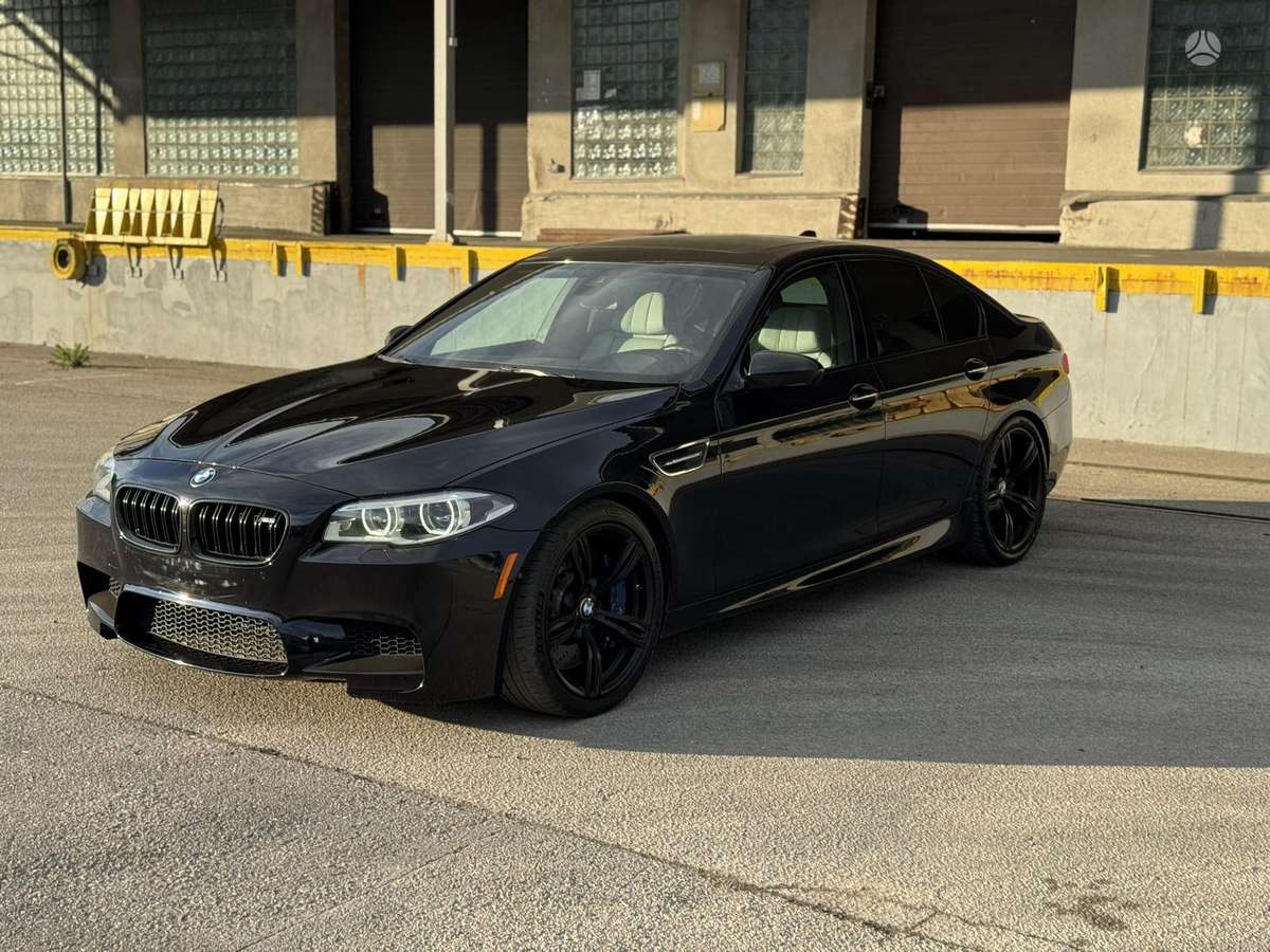 BMW M5, 4.4 l., Седан