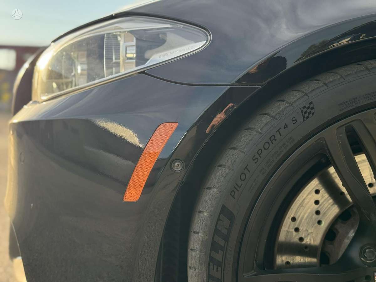 BMW M5, 4.4 l., Седан