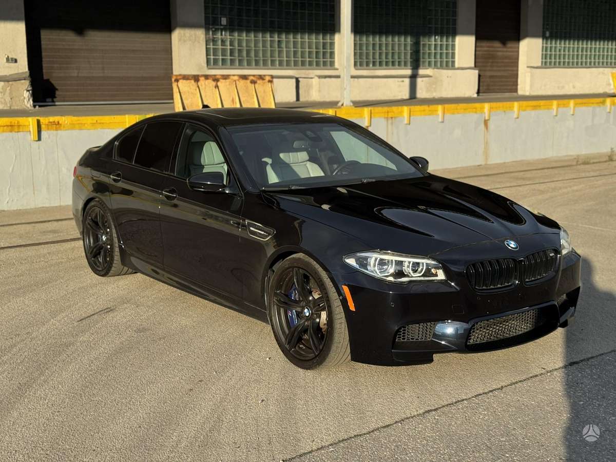BMW M5, 4.4 l., Седан