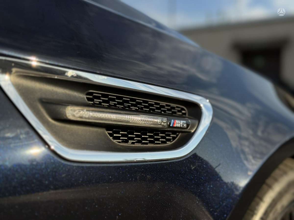 BMW M5, 4.4 l., Седан