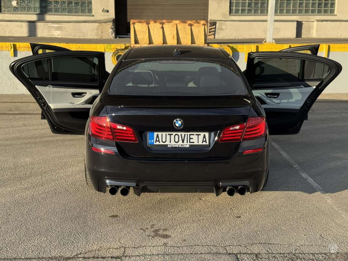 BMW M5, 4.4 l., Седан