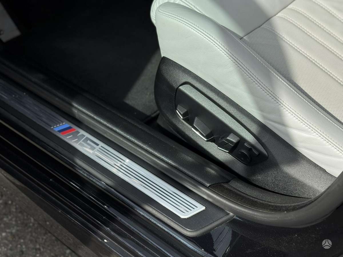 BMW M5, 4.4 l., Седан