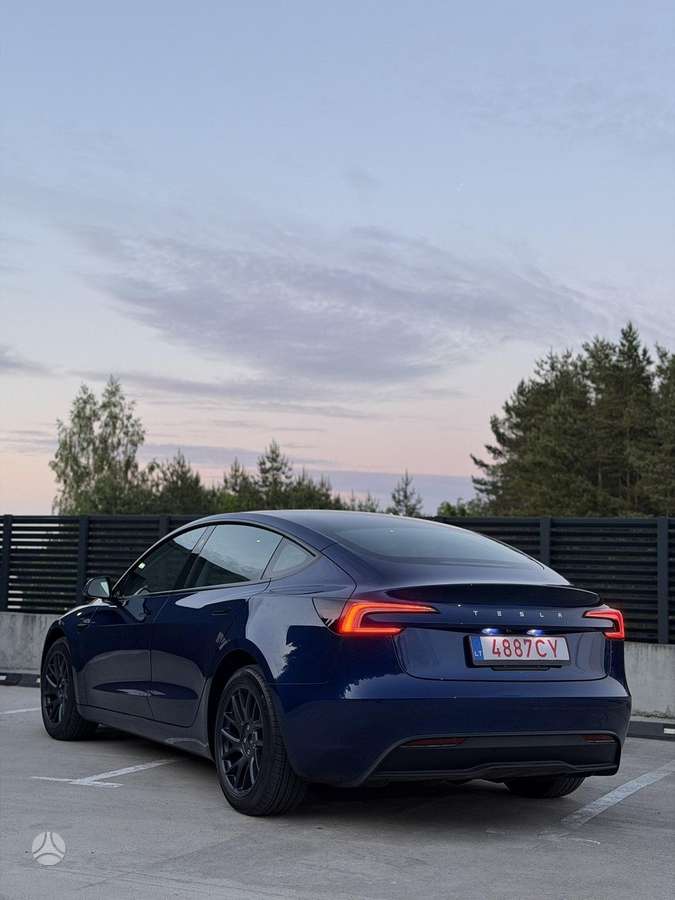 Tesla Model 3, 82 кВт·ч, Седан