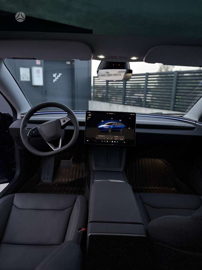 Tesla Model 3, 82 кВт·ч, Седан