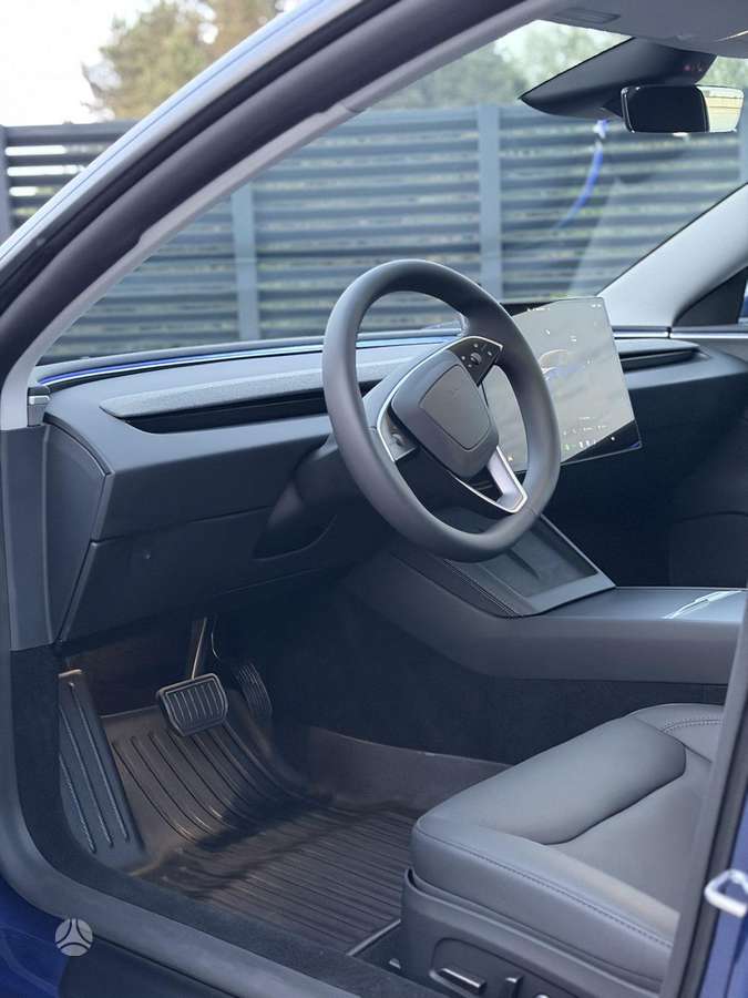 Tesla Model 3, 82 кВт·ч, Седан