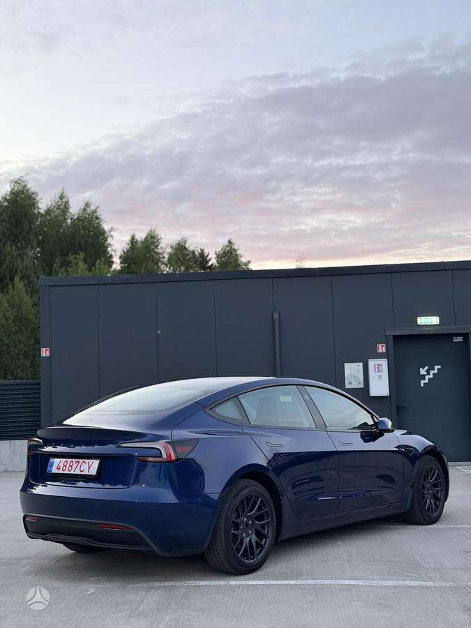 Tesla Model 3, 82 кВт·ч, Седан
