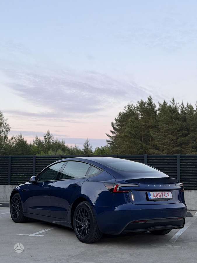 Tesla Model 3, 82 кВт·ч, Седан