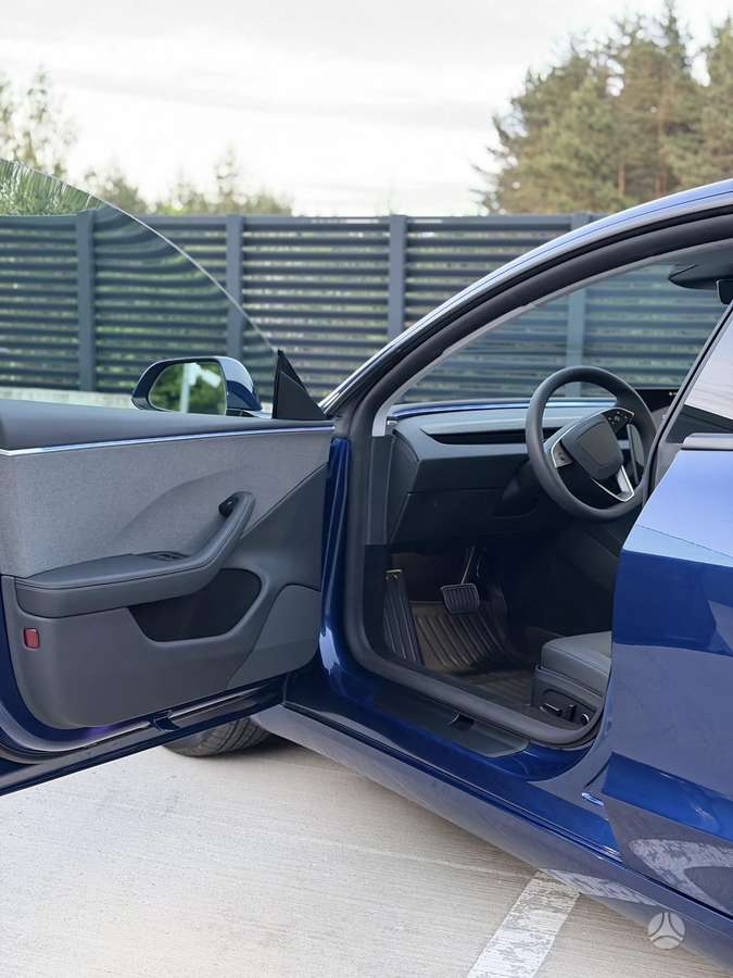 Tesla Model 3, 82 кВт·ч, Седан