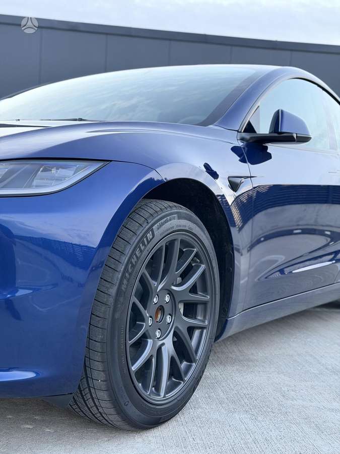 Tesla Model 3, 82 кВт·ч, Седан