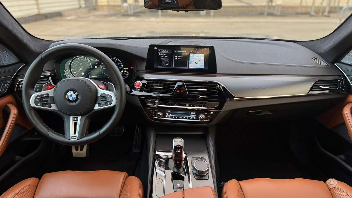 BMW M5, 4.4 l., Седан
