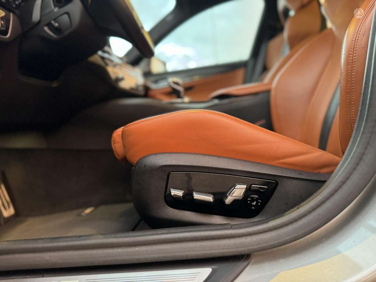 BMW M5, 4.4 l., Седан