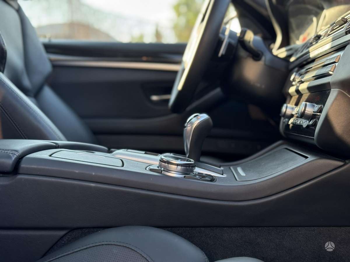 BMW M5, 4.4 l., Седан