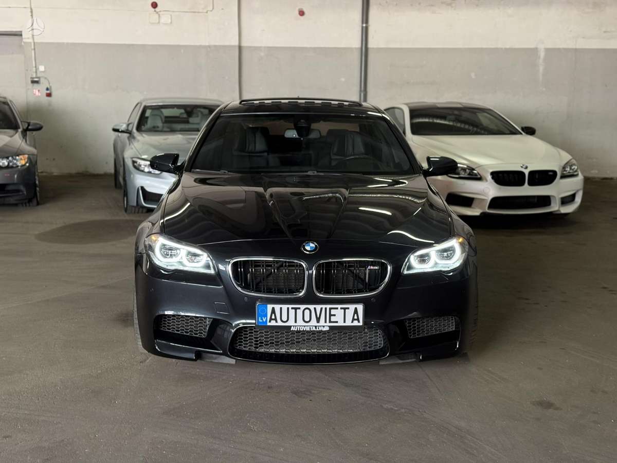 BMW M5, 4.4 l., Седан