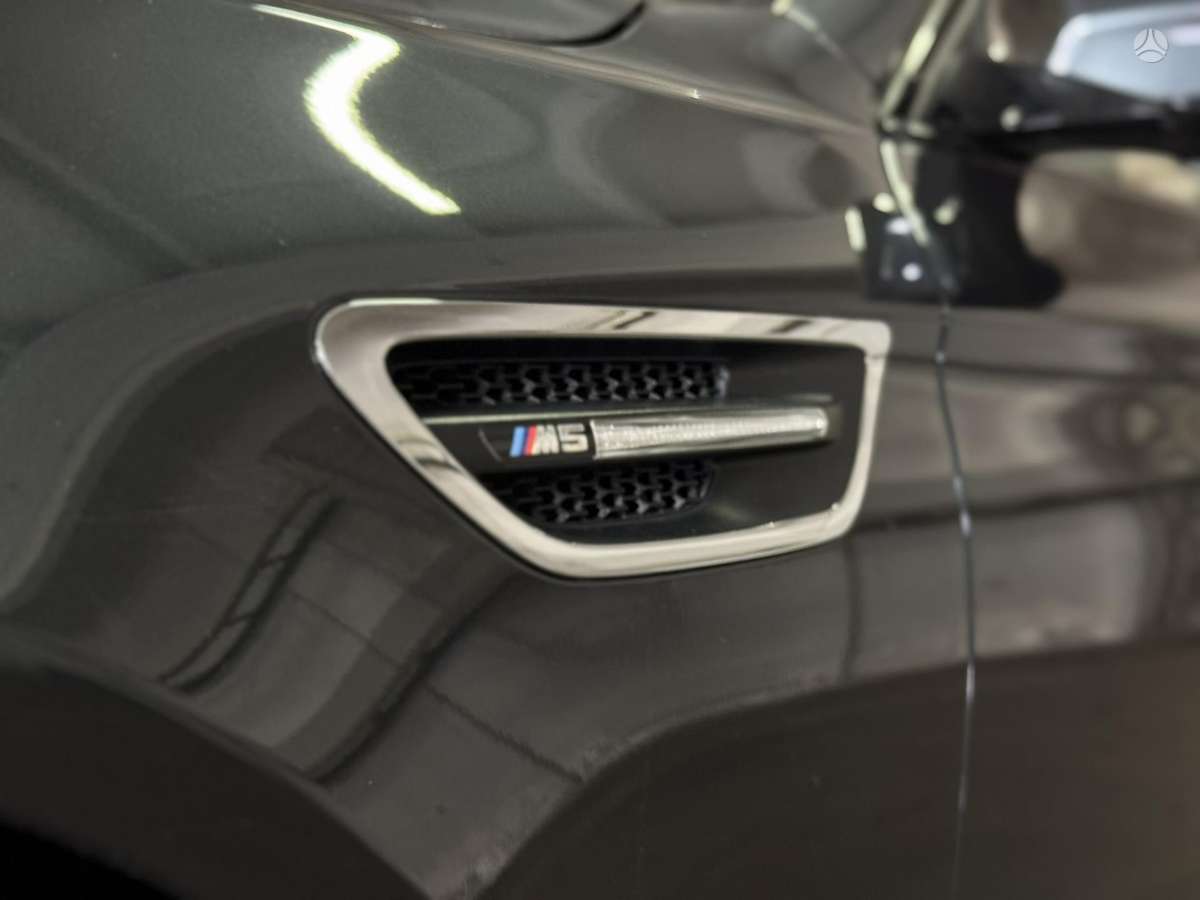 BMW M5, 4.4 l., Седан
