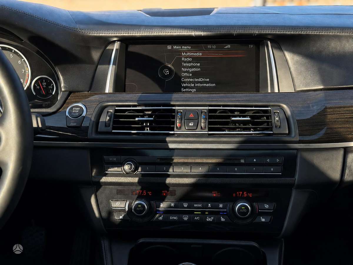 BMW M5, 4.4 l., Седан