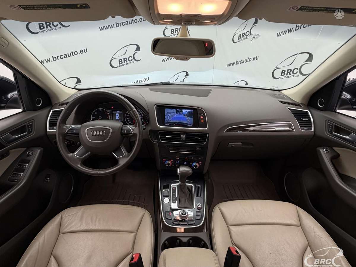 Audi Q5, 3.0 l., off-road / crossover