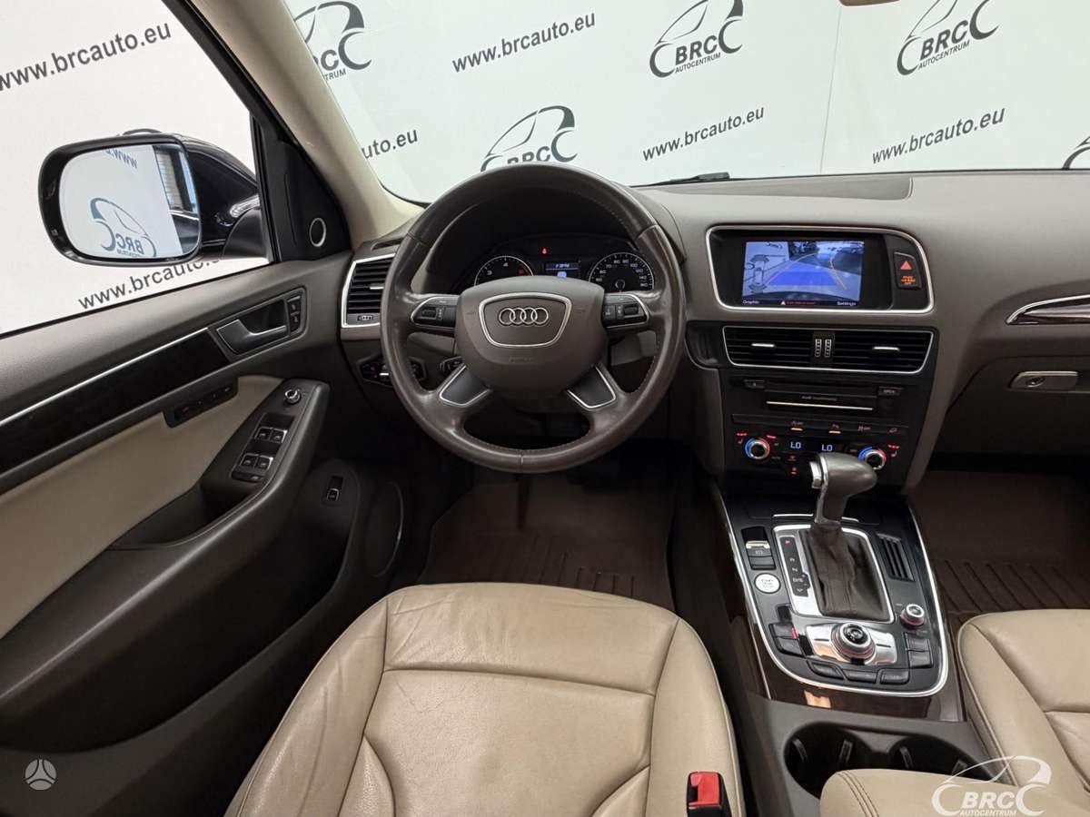 Audi Q5, 3.0 l., off-road / crossover