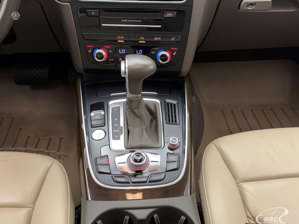 Audi Q5, 3.0 l., off-road / crossover