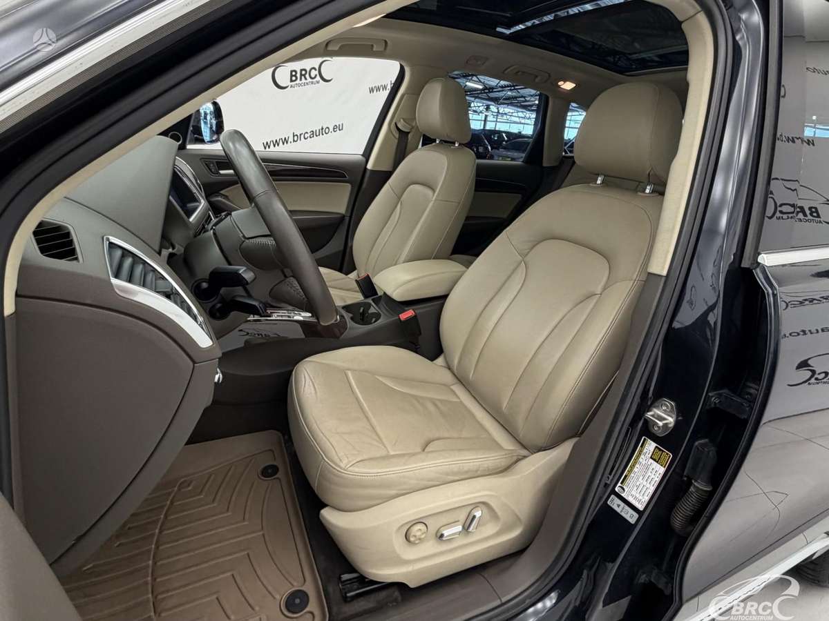 Audi Q5, 3.0 l., off-road / crossover