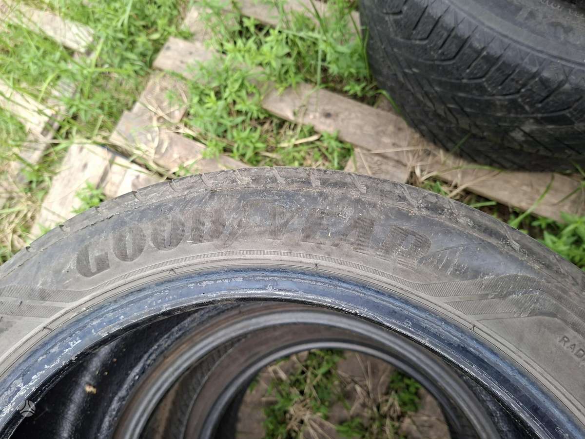 Goodyear, summer 235/45 R17