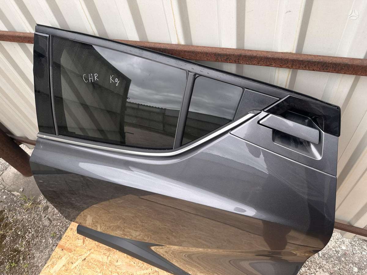 Toyota C-HR durvis