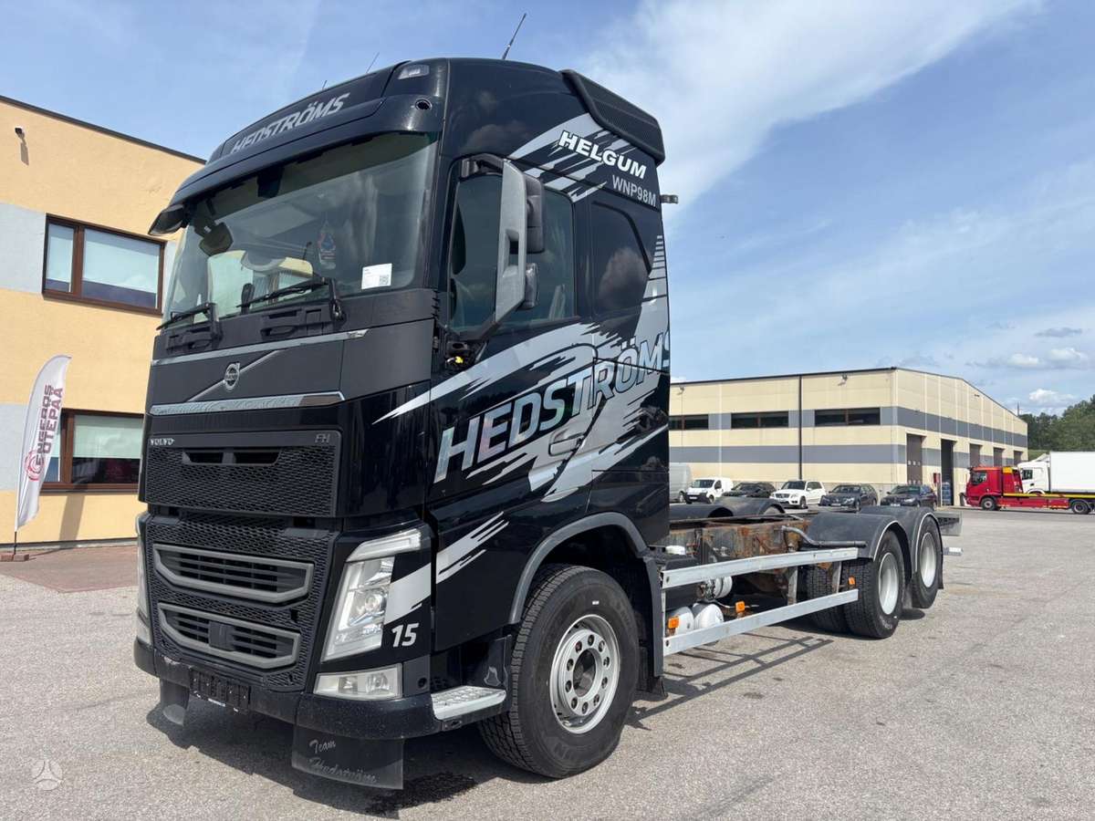 Volvo FH540, шасси