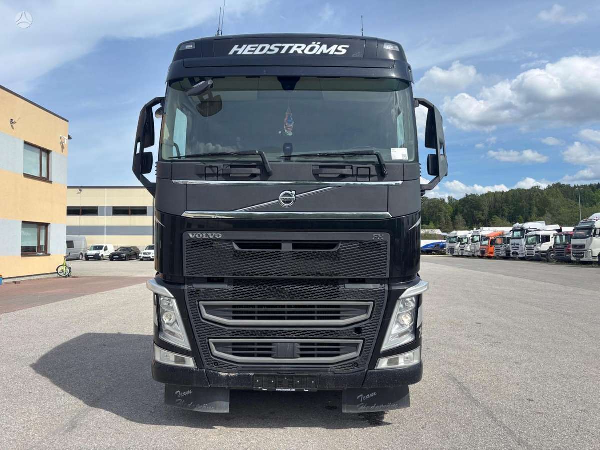 Volvo FH540, шасси