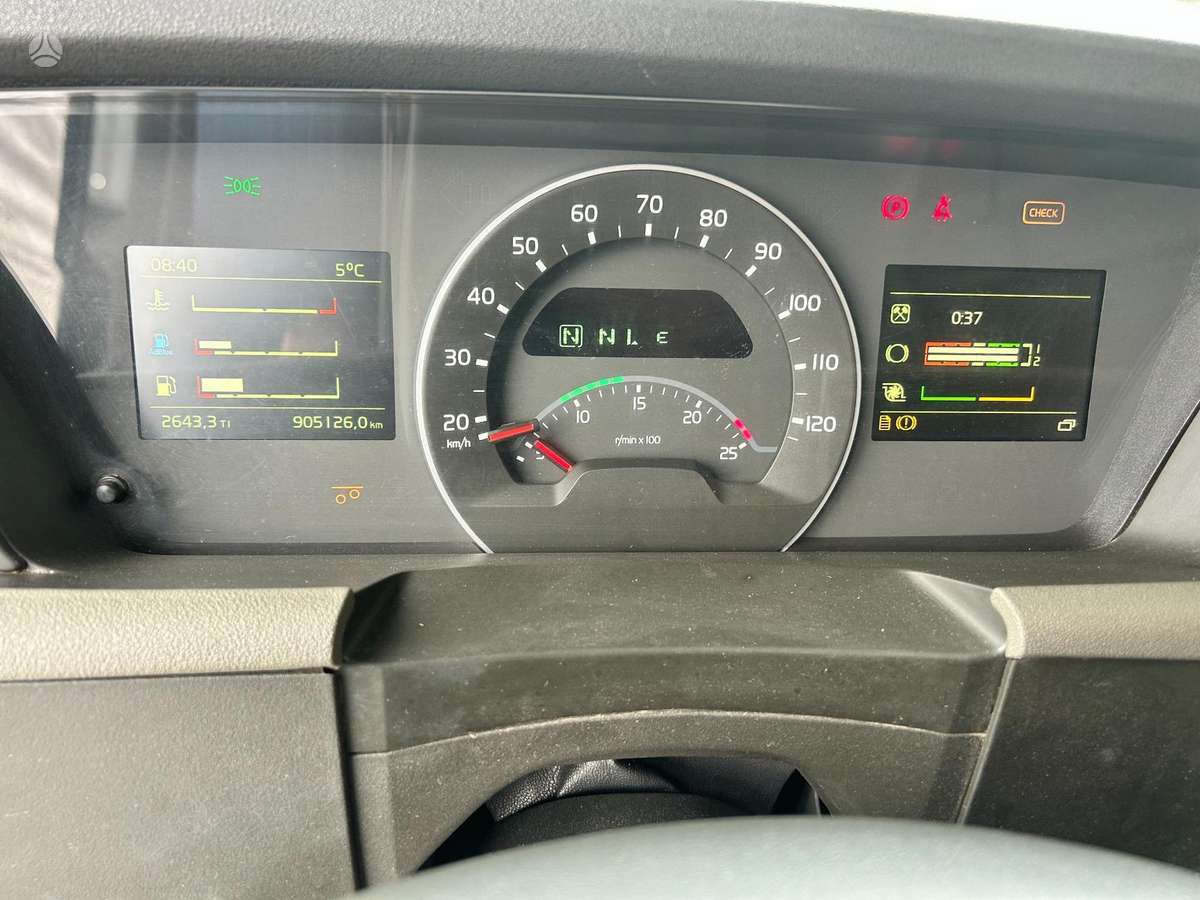 Volvo FH540, шасси