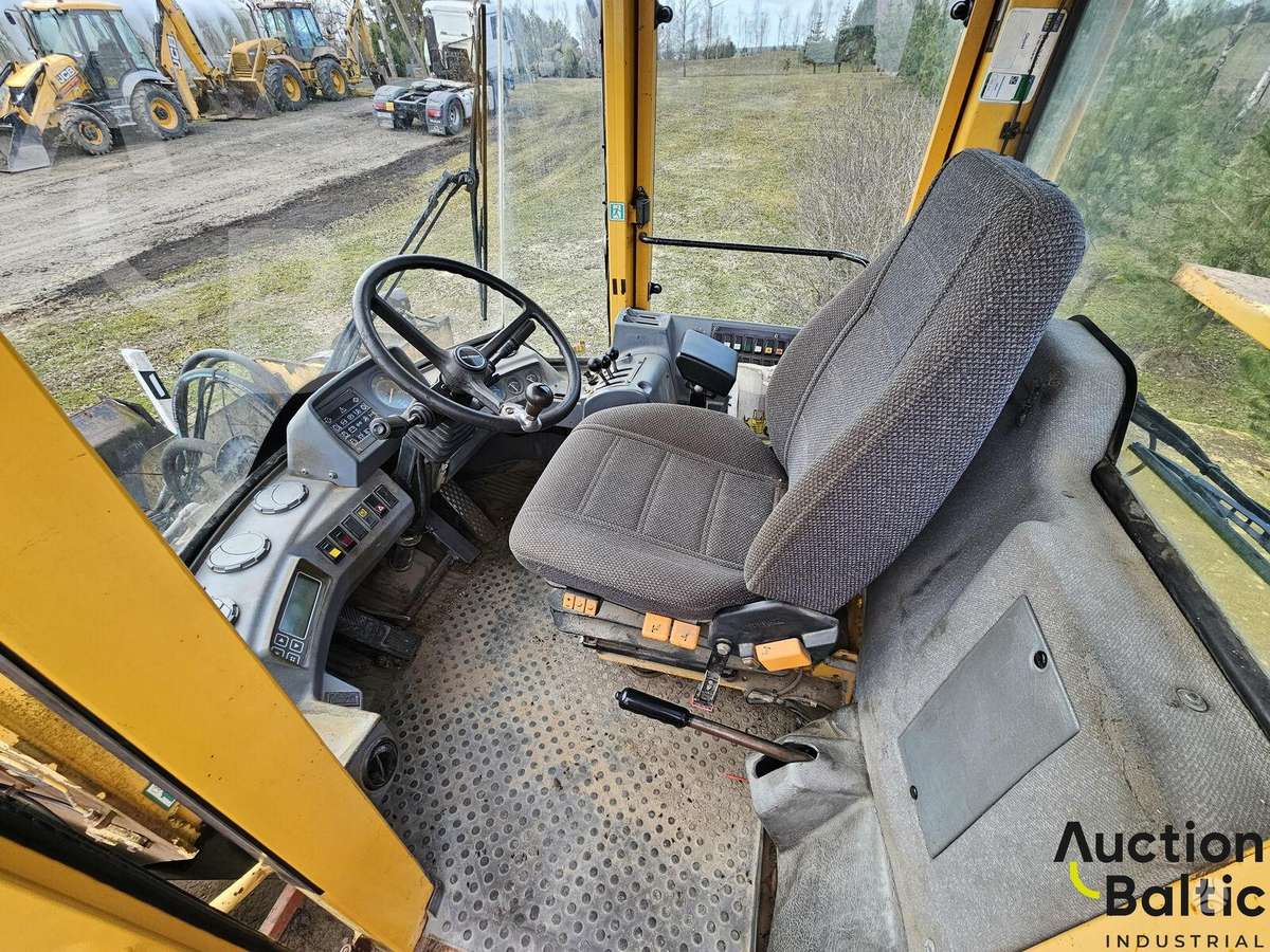 Volvo L 90 C, frontal loader