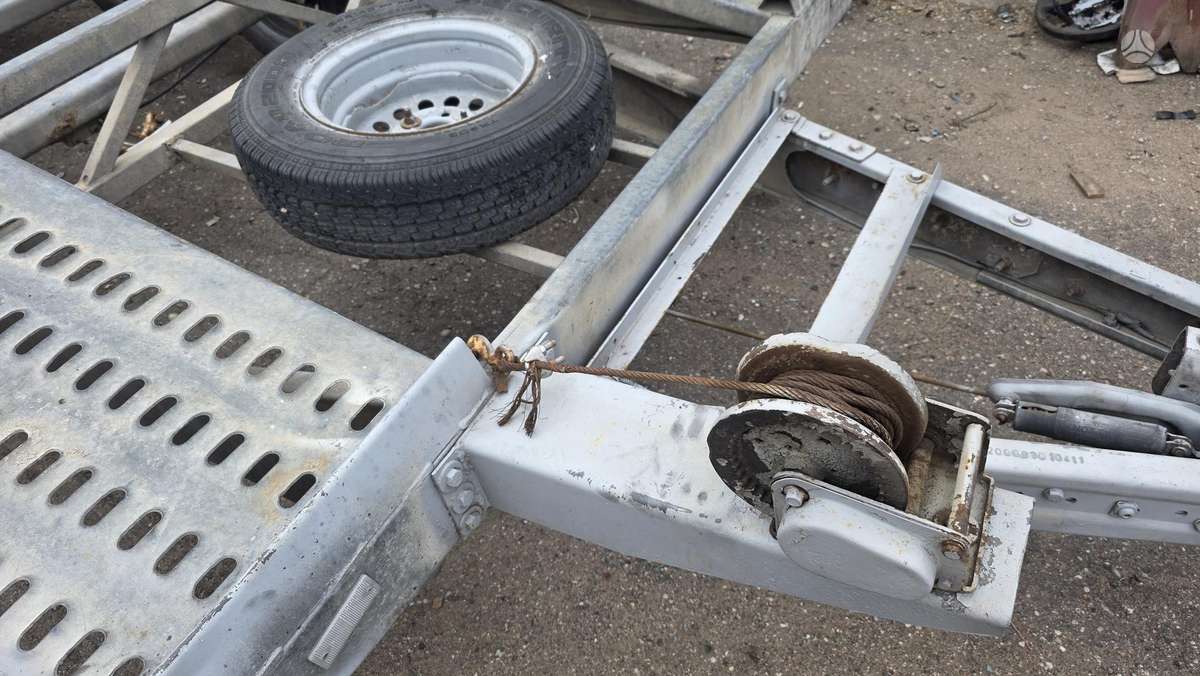 BORO BR2, auto transporter
