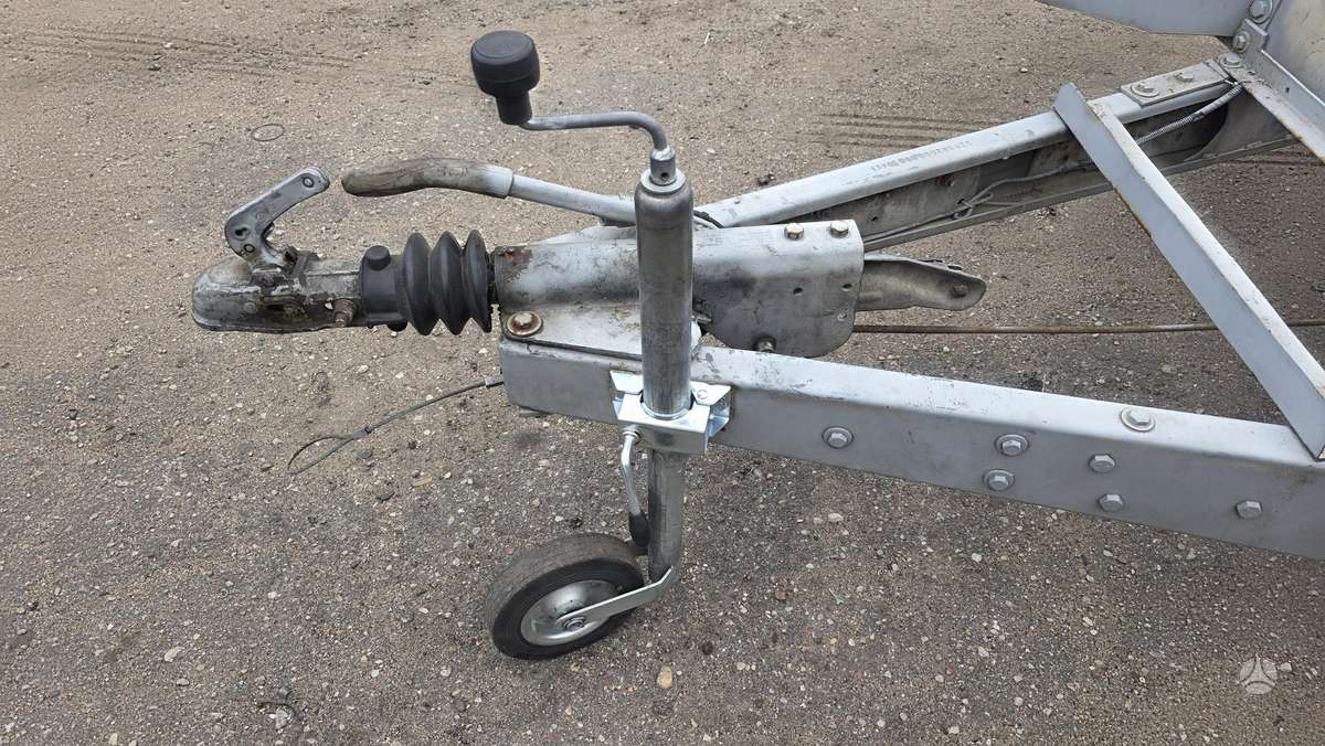 BORO BR2, auto transporter