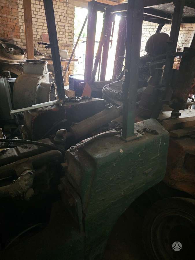 Balkancar Bulgar dalys, forklifts