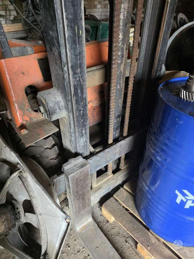 Balkancar Bulgar dalys, forklifts