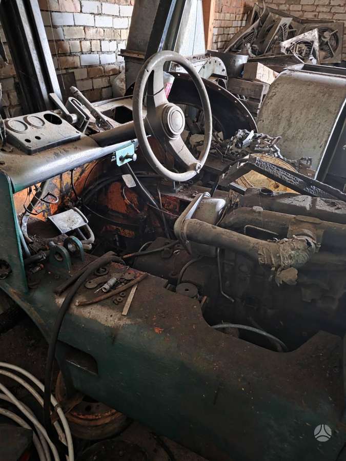 Balkancar Bulgar dalys, forklifts