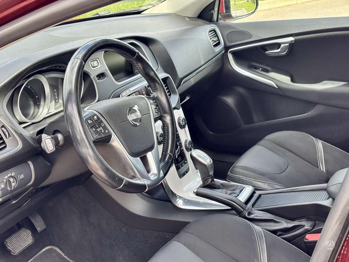Volvo V40 - 10